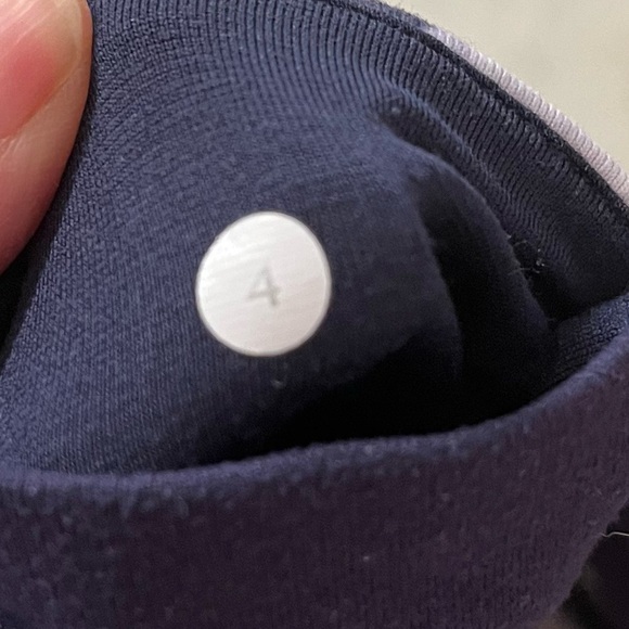 Lululemon full length leggings. Size 4. Low waist. Bold. Fun. - Picture 7 of 7